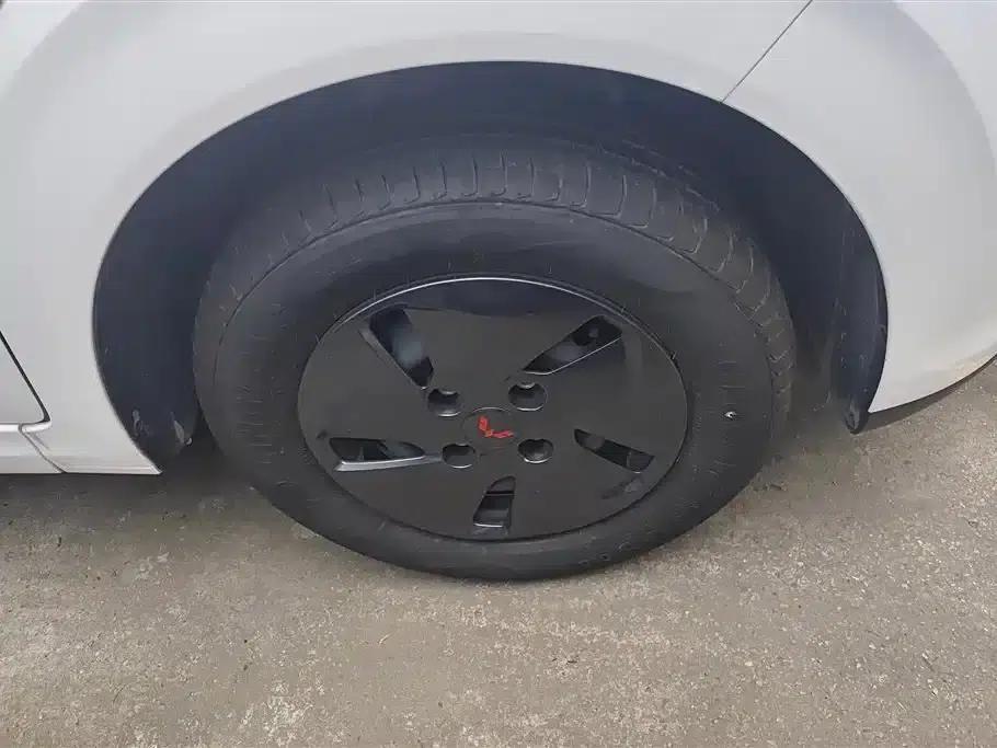 Wuling Hongguang New Energy 2025 Range-Extended Hybrid 50km Comfort Model — миниатюра 6