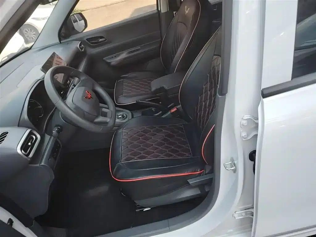 Wuling Hongguang New Energy 2024 Pure Electric Version 300KM Standard Edition — миниатюра 15