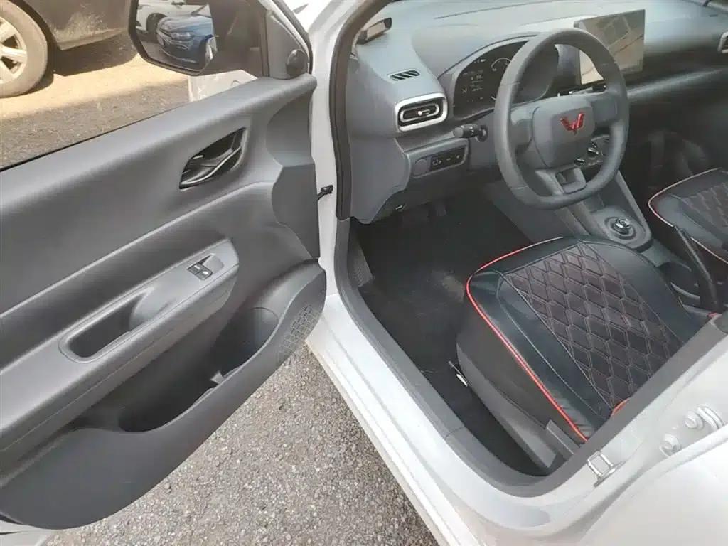 Wuling Hongguang New Energy 2024 Pure Electric Version 300KM Standard Edition — миниатюра 16