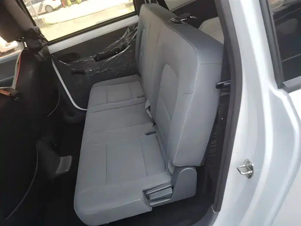 Wuling Hongguang New Energy 2024 Pure Electric Version 300KM Standard Edition — миниатюра 17