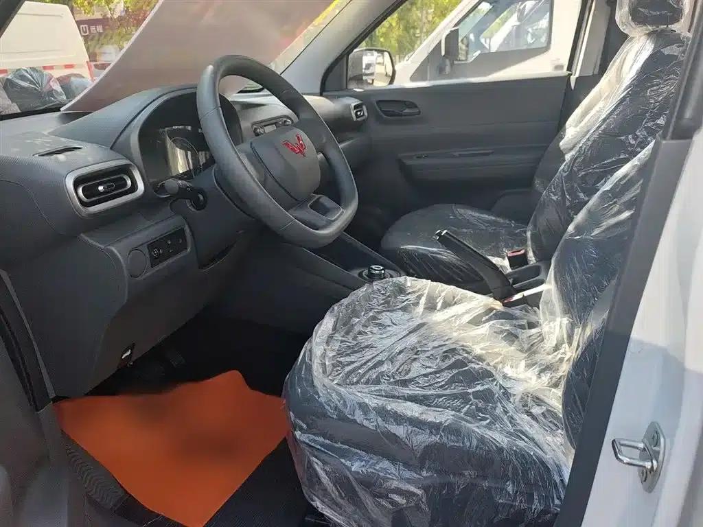 Wuling Hongguang New Energy 2025 Range-Extended Hybrid 50km Practical Model — миниатюра 13