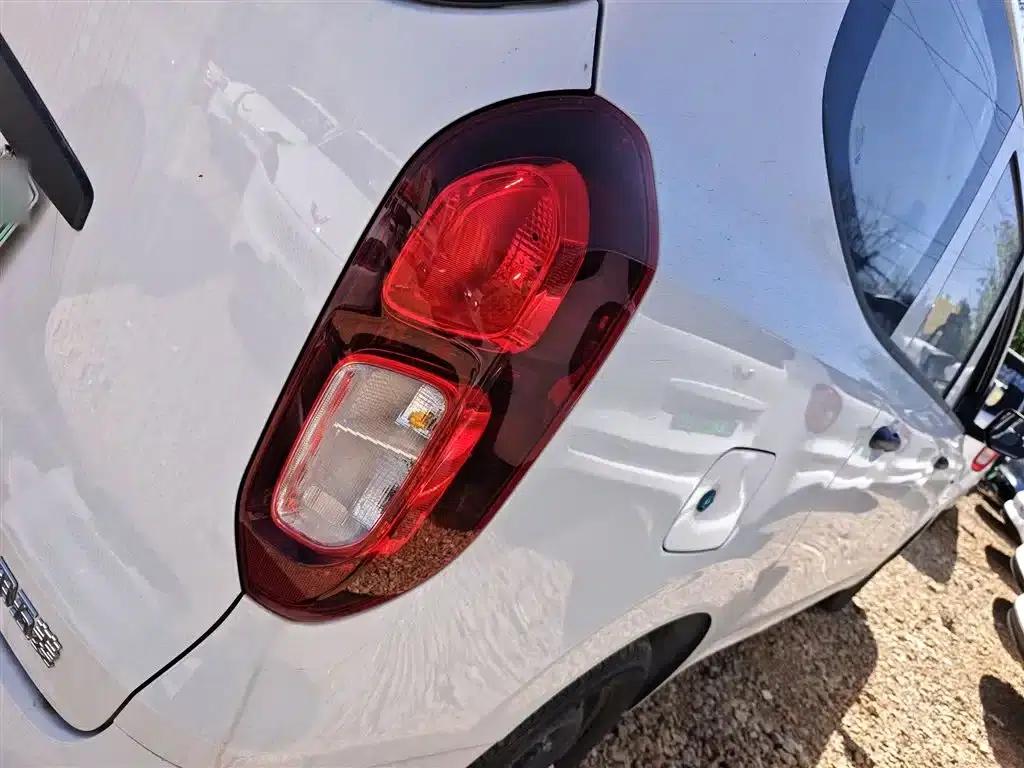 Wuling Hongguang New Energy 2025 Range-Extended Hybrid 50km Practical Model — миниатюра 21