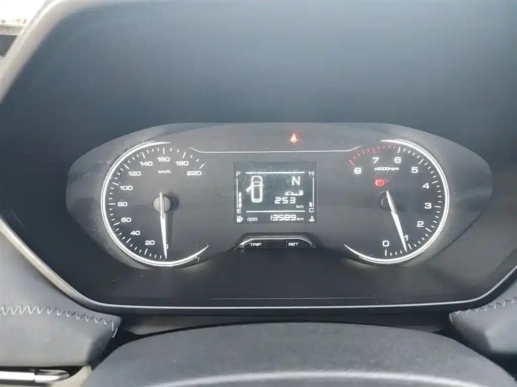 Wuling Xingchi 2022 1.5L Manual Comfort Model — миниатюра 12