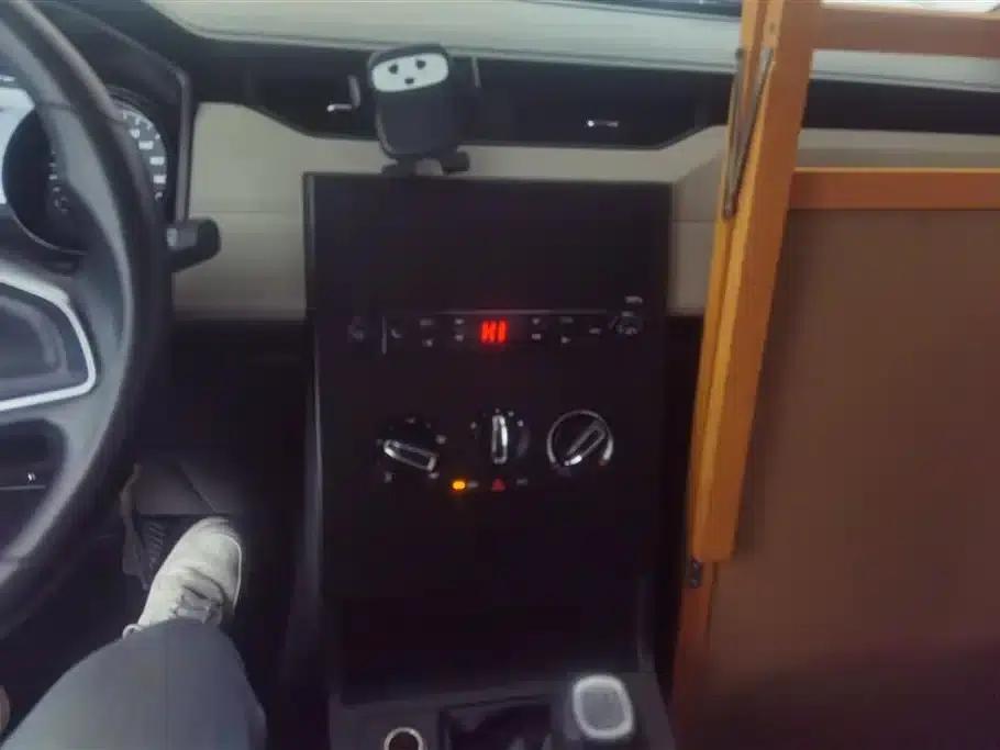 Wuling Hongguang PLUS 2019 1.5T Manual Comfort 7-Seater — миниатюра 13