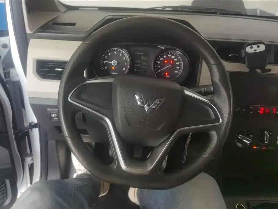 Wuling Hongguang PLUS 2019 1.5T Manual Comfort 7-Seater — миниатюра 15