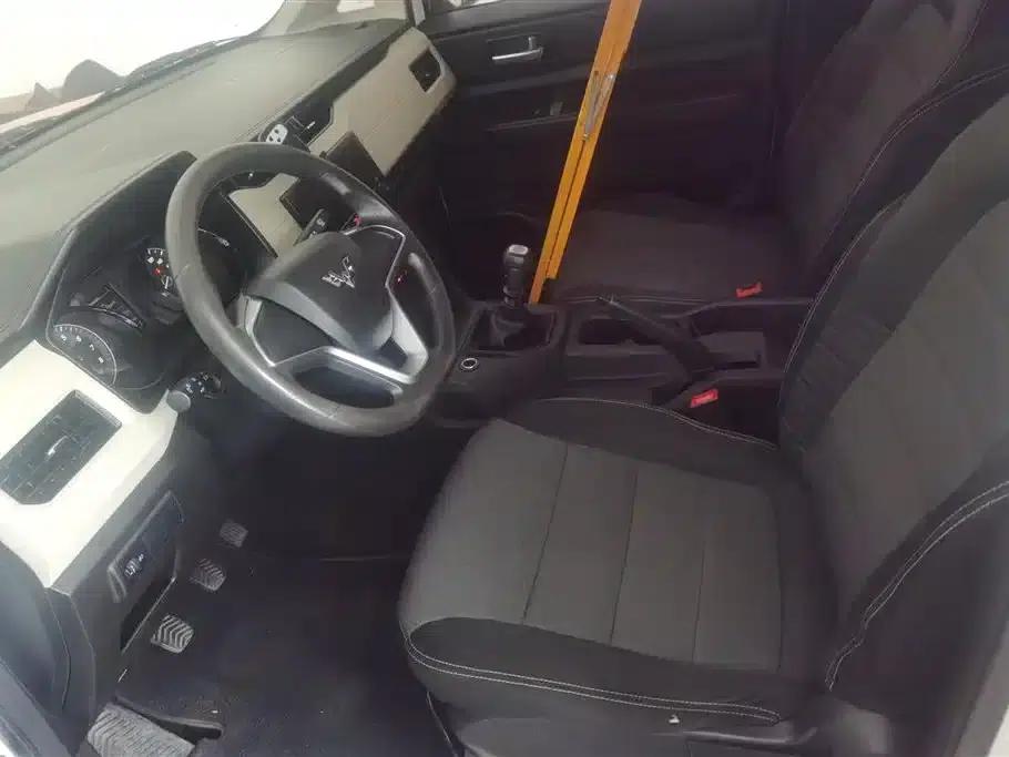Wuling Hongguang PLUS 2019 1.5T Manual Comfort 7-Seater — миниатюра 9