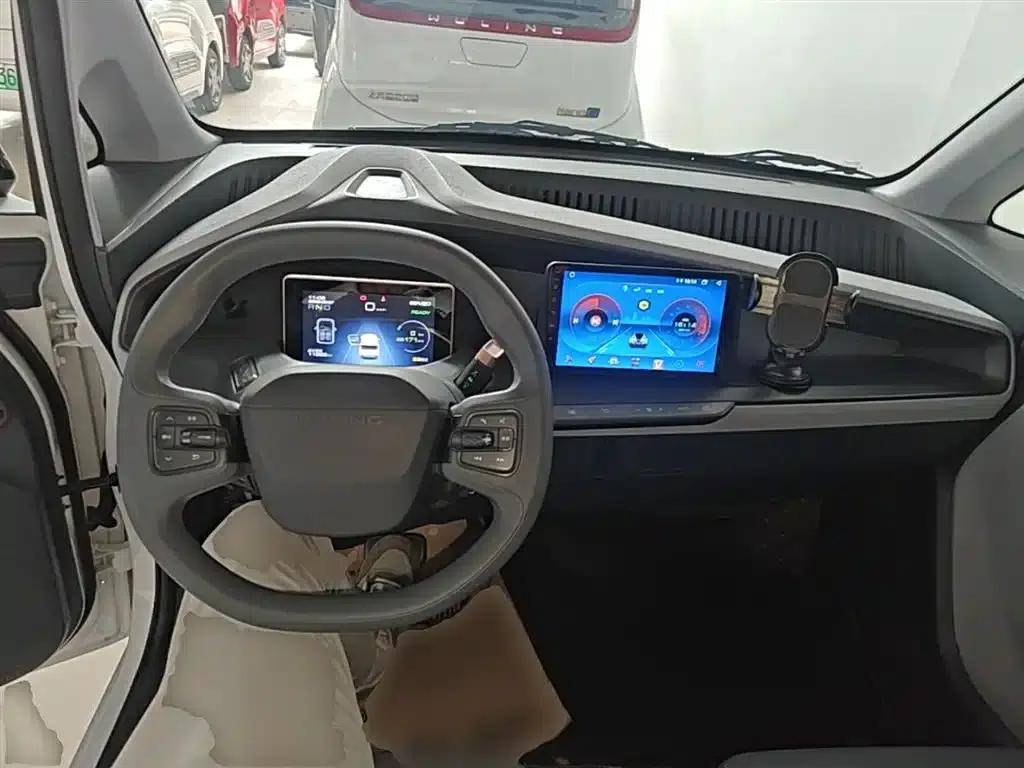 Wuling NanoEV 2021 Fun Edition - High Power Version — миниатюра 10