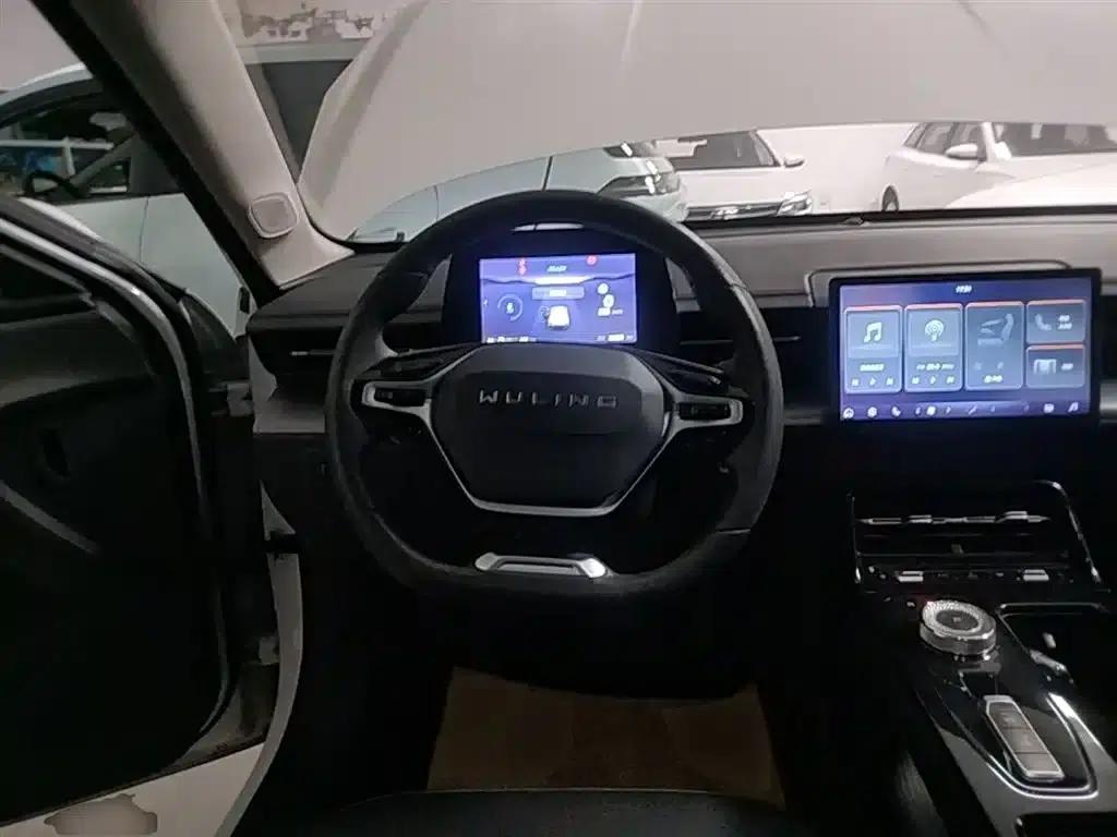 Wuling E5 2024 Model 410km Standard Edition — миниатюра 11