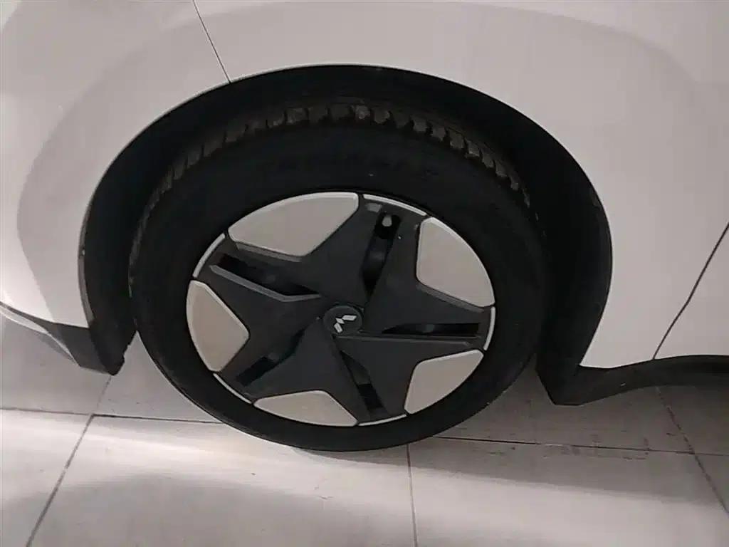 Wuling E5 2024 Model 410km Standard Edition — миниатюра 22