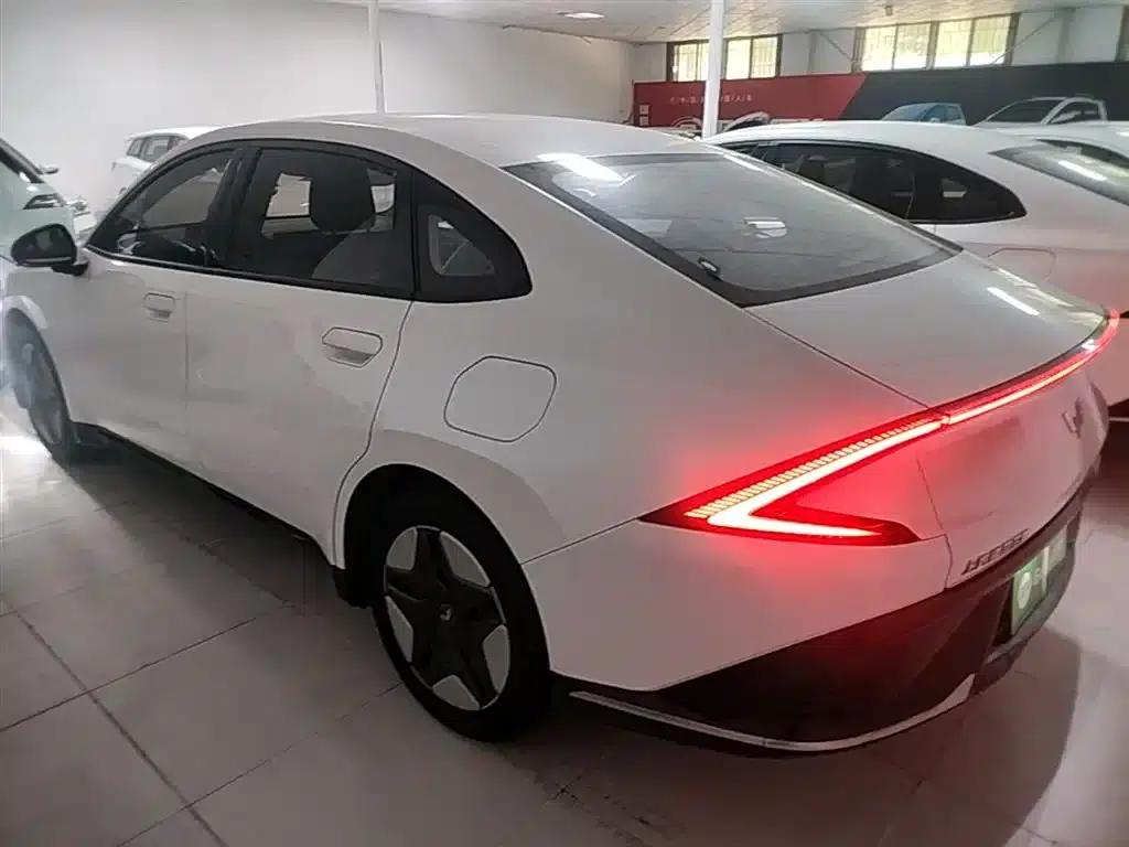 Wuling E5 2024 Model 410km Standard Edition — миниатюра 5