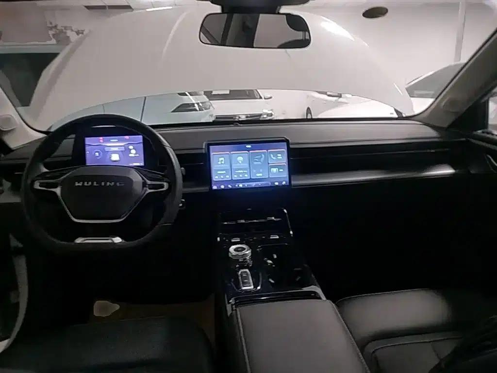 Wuling E5 2024 Model 410km Standard Edition — миниатюра 10