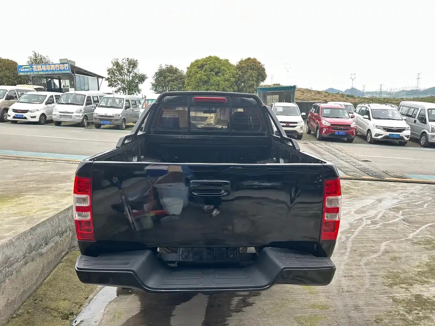 RE-MAX 2018 2.5T 2WD Diesel Super Luxury Extended Cargo Box JE4D25Q5A — миниатюра 4