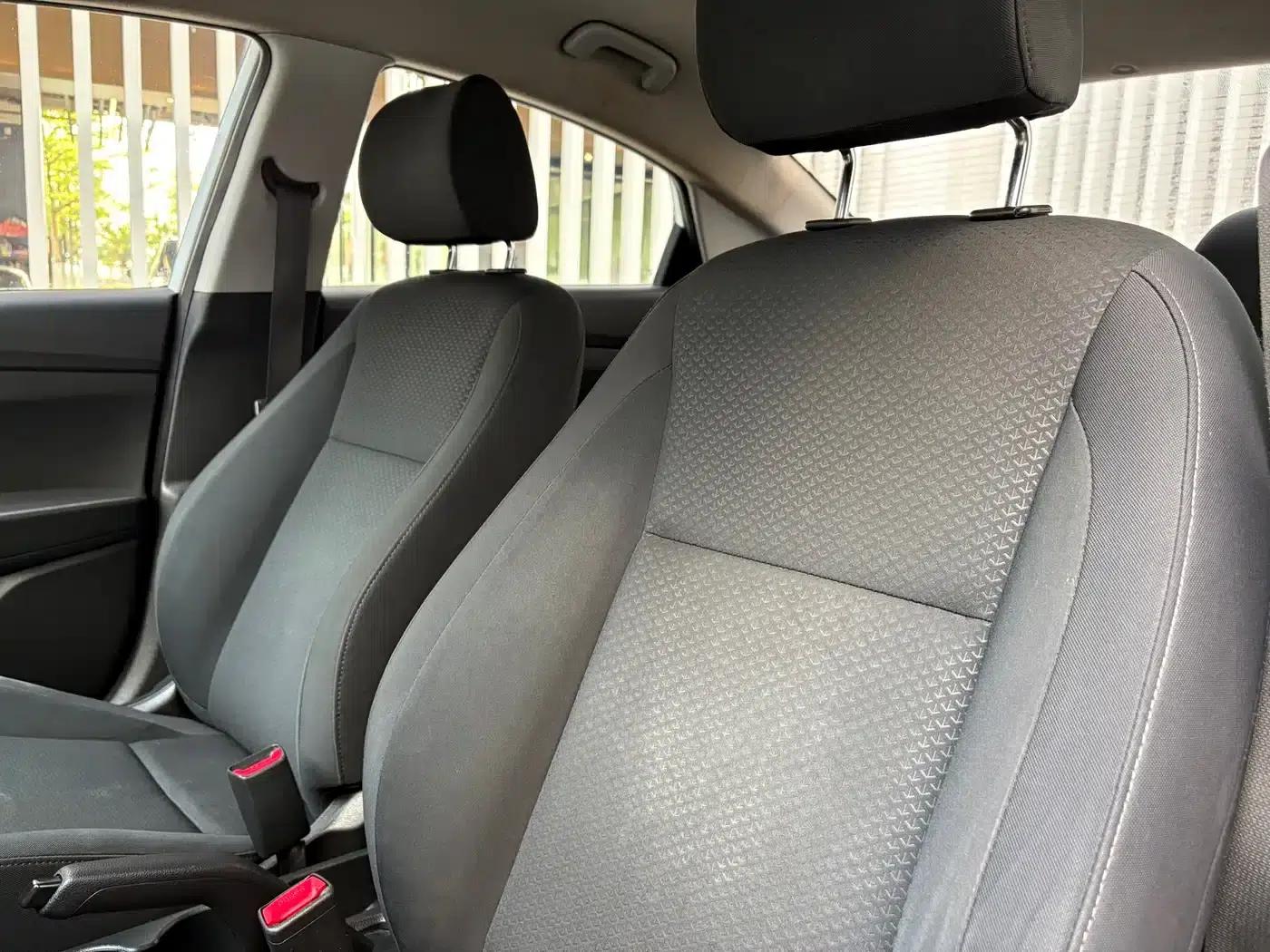 2016 Hyundai Verna 1.4L Manual GLS Cool Edition — миниатюра 10