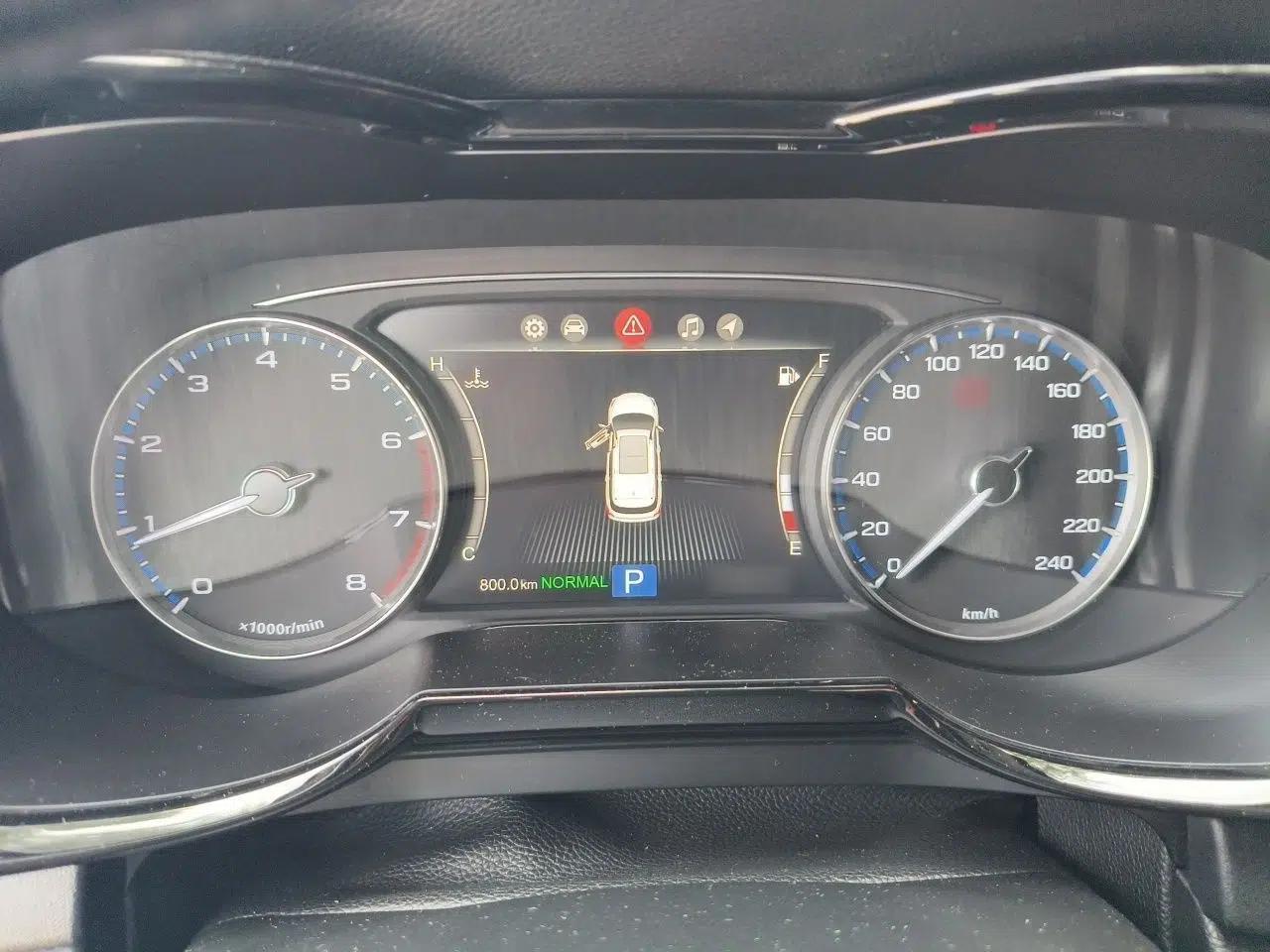 GAC Trumpchi GS7 2017 320T Two-Wheel-Drive Luxury Smart Connectivity Model — миниатюра 8