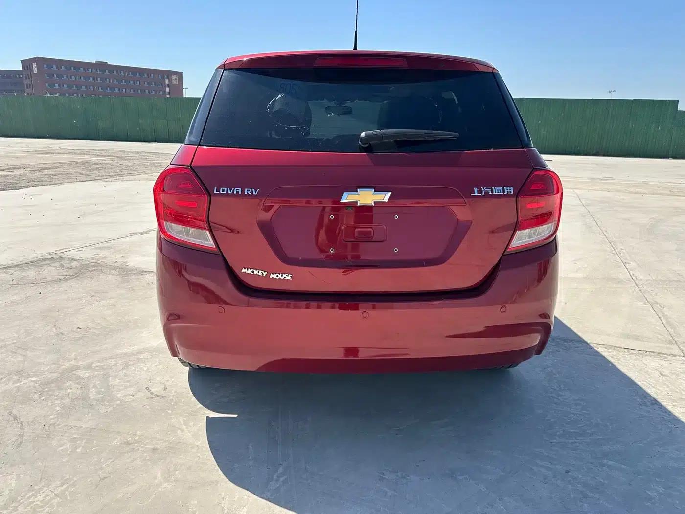Chevrolet Aveo RV 2016 1.5L Automatic Fun Edition — миниатюра 13