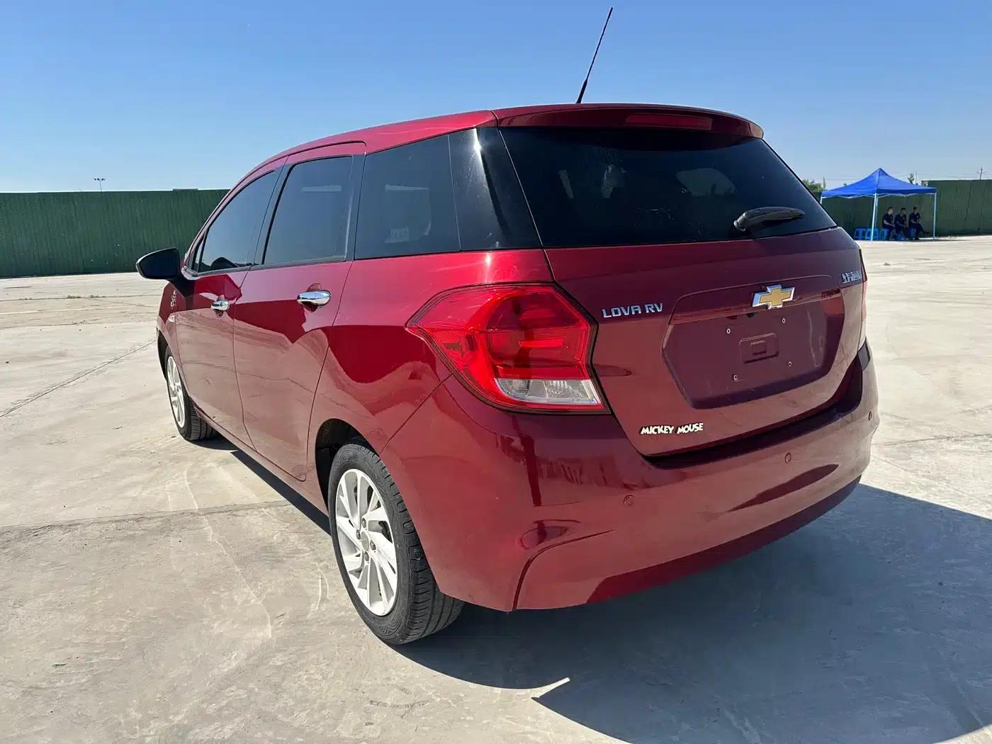 Chevrolet Aveo RV 2016 1.5L Automatic Fun Edition — миниатюра 14