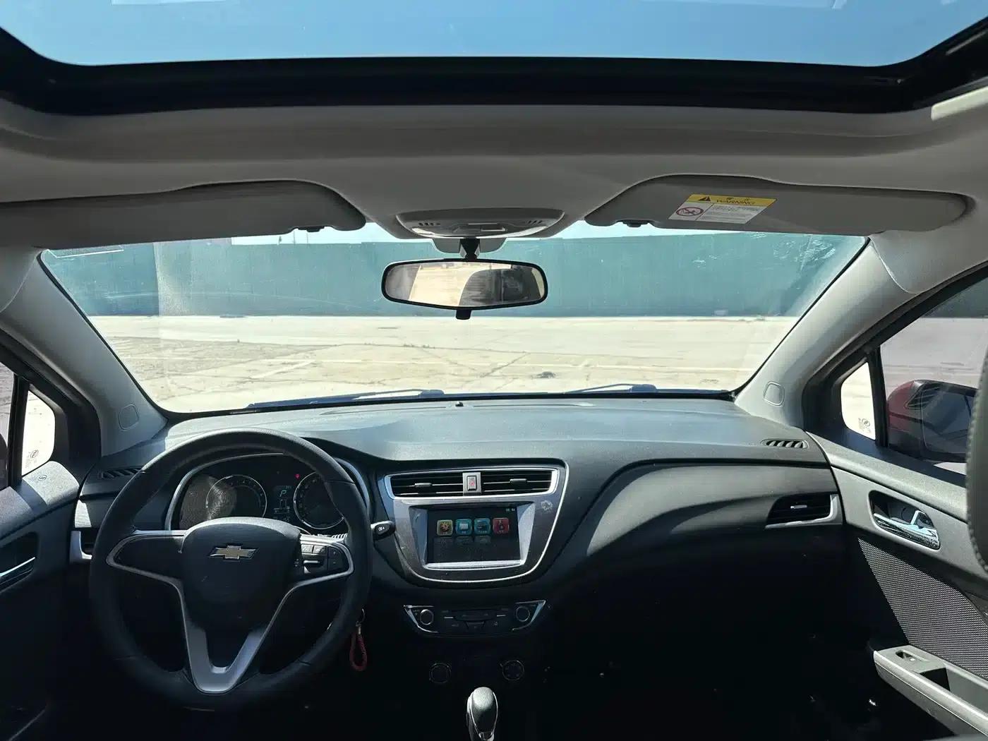 Chevrolet Aveo RV 2016 1.5L Automatic Fun Edition — миниатюра 6