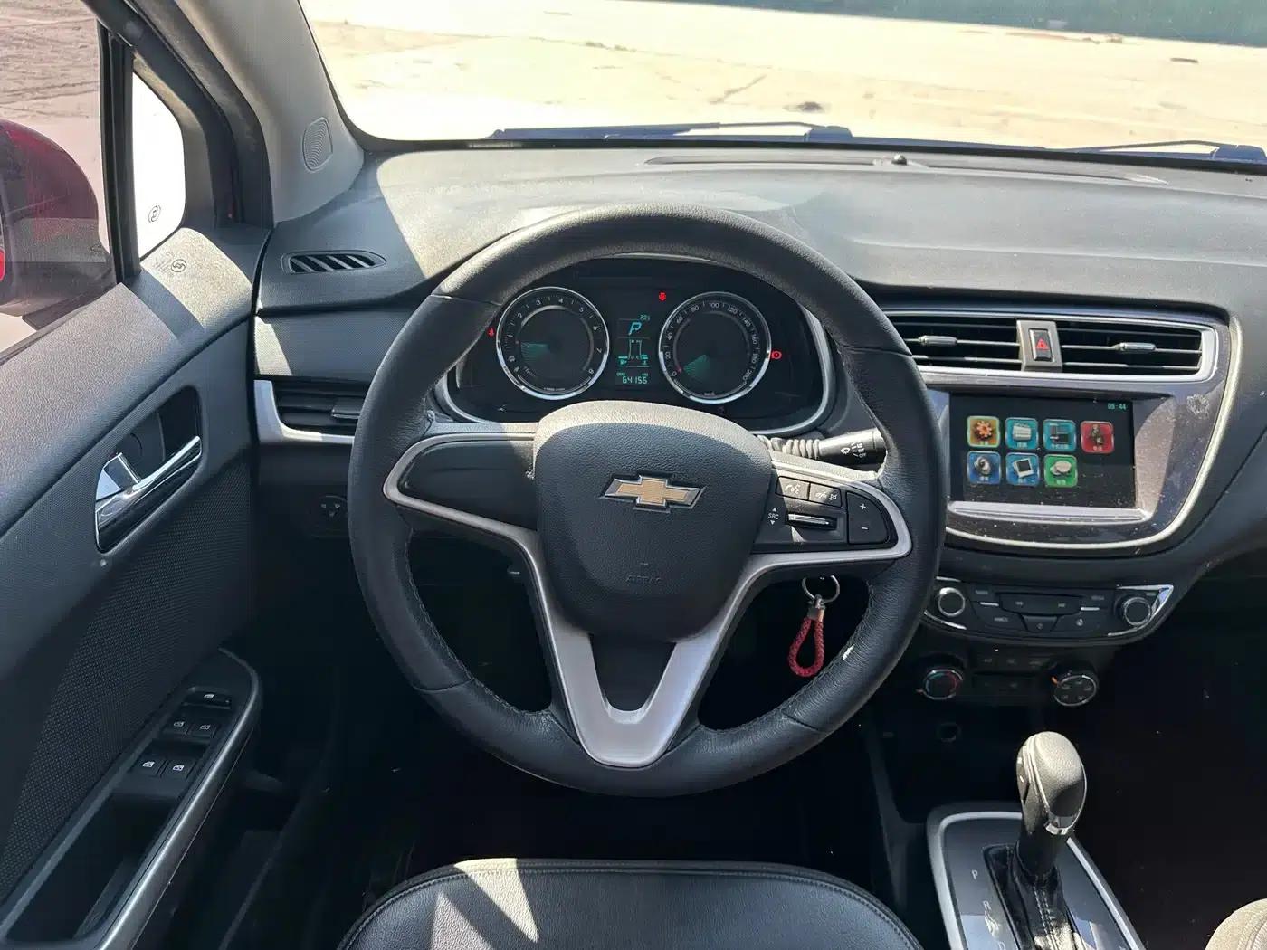 Chevrolet Aveo RV 2016 1.5L Automatic Fun Edition — миниатюра 7