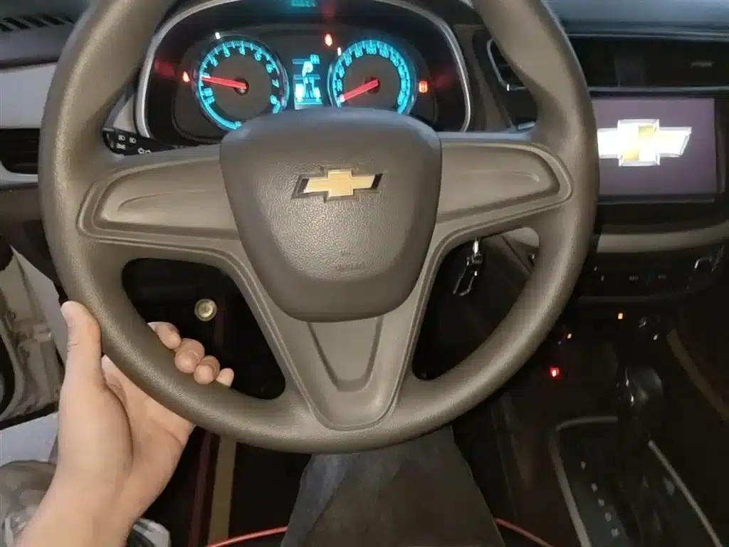 Chevrolet Aveo RV 2016 1.5L Automatic Comfortline Edition — миниатюра 11