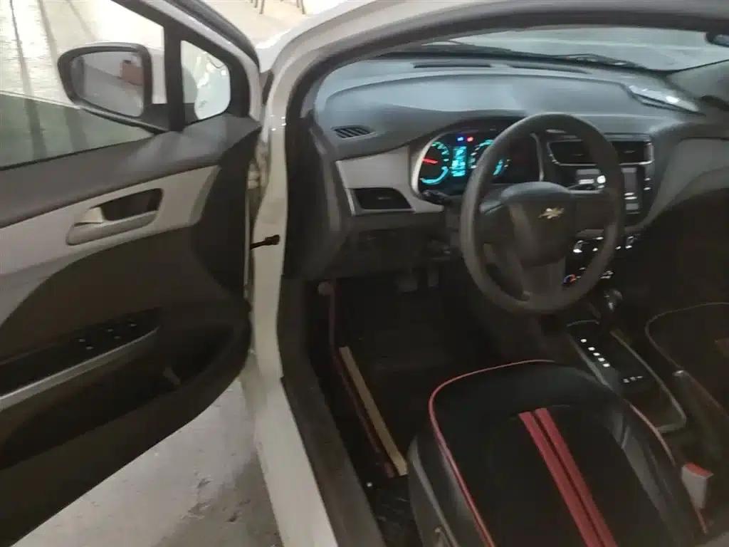 Chevrolet Aveo RV 2016 1.5L Automatic Comfortline Edition — миниатюра 16