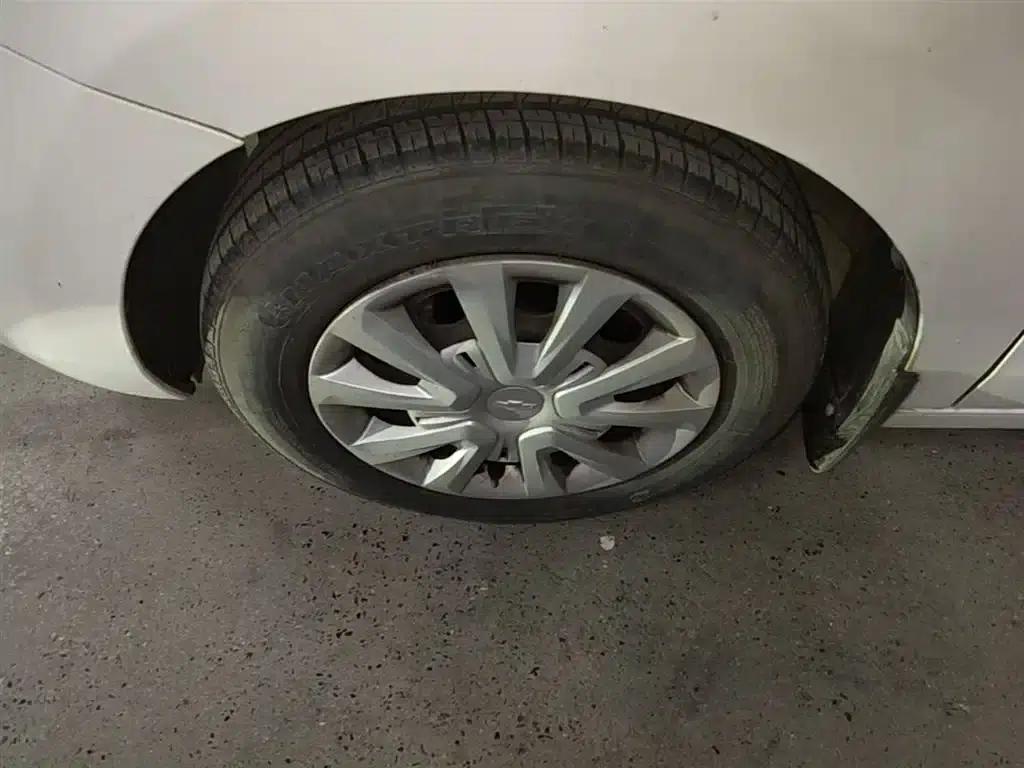 Chevrolet Aveo RV 2016 1.5L Automatic Comfortline Edition — миниатюра 23