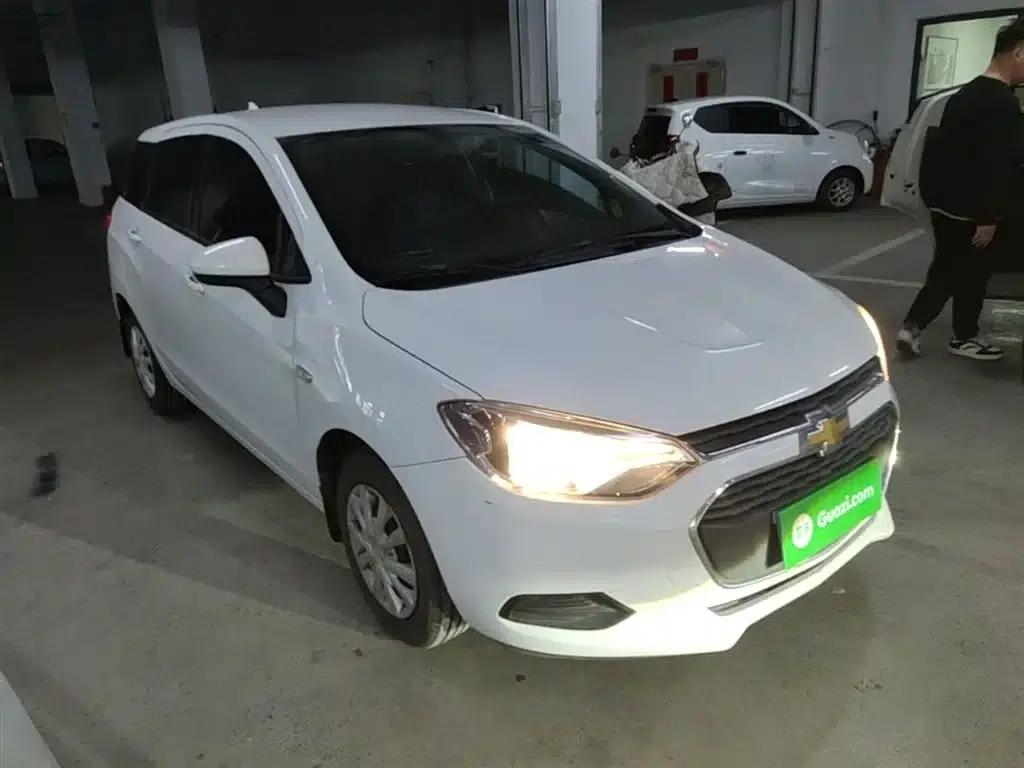Chevrolet Aveo RV 2016 1.5L Automatic Comfortline Edition — миниатюра 4