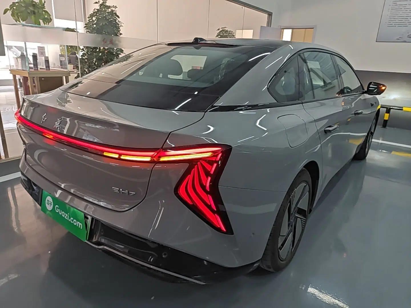 Hongqi EH7 2025 640 All-Wheel Drive Smart Selection Edition — миниатюра 6