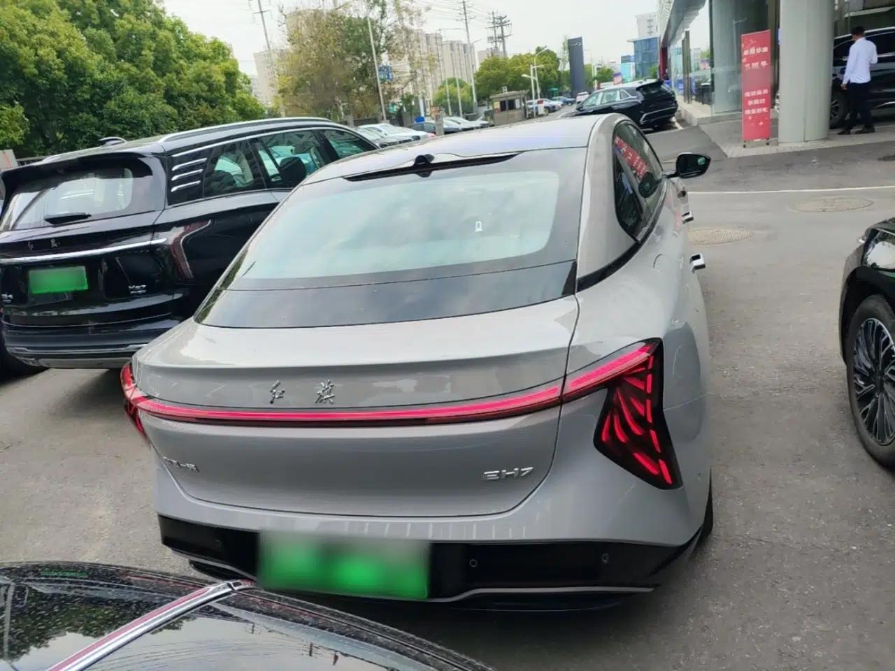 Hongqi EH7 2025 640 All-Wheel Drive Smart Selection Edition — миниатюра 3