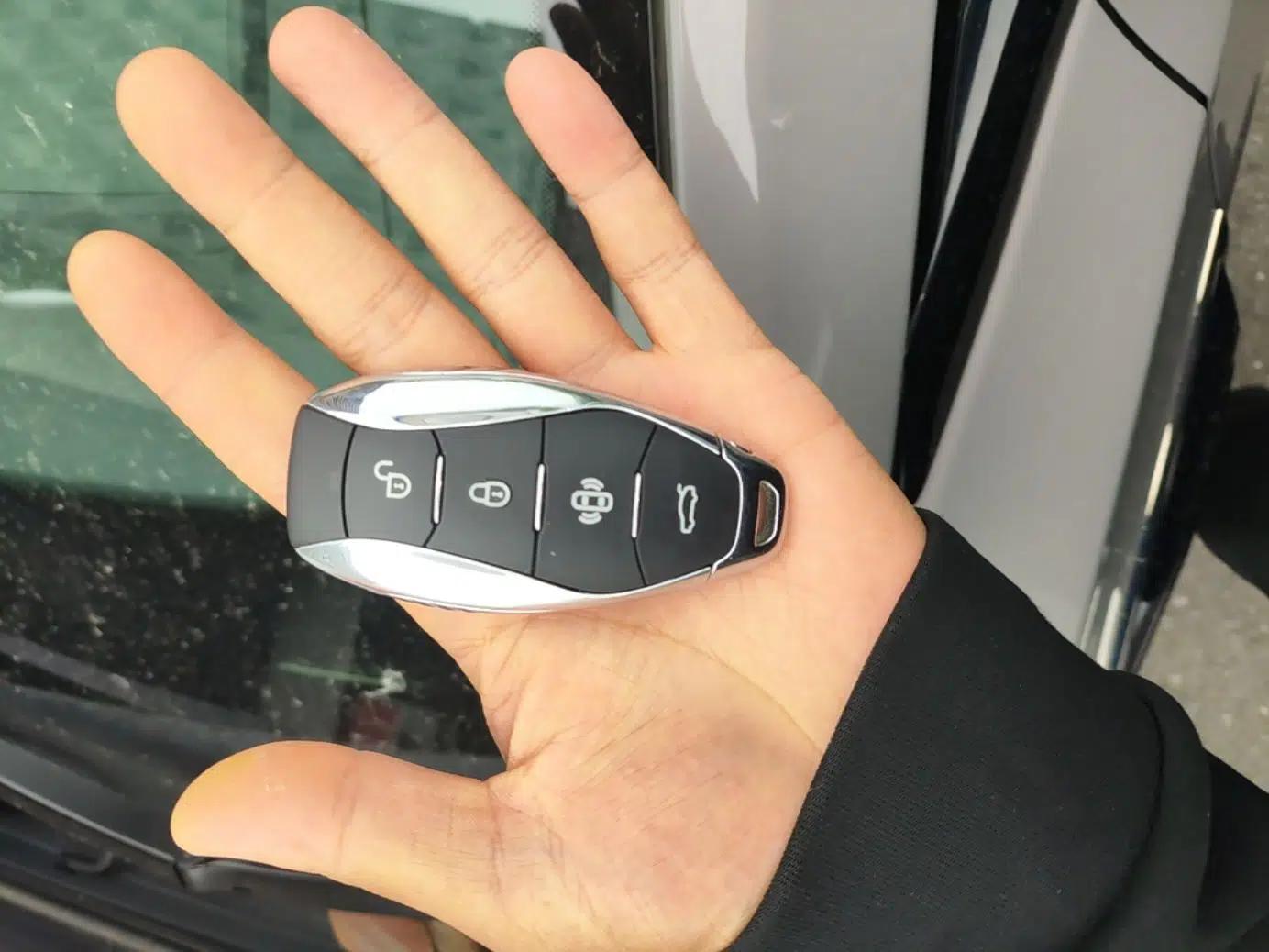 Hongqi EH7 2025 640 All-Wheel Drive Smart Selection Edition — миниатюра 22