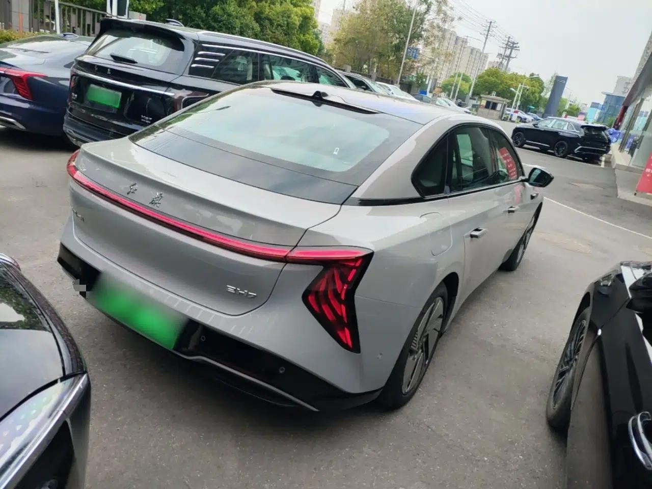 Hongqi EH7 2025 640 All-Wheel Drive Smart Selection Edition — миниатюра 4