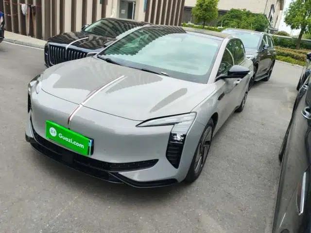 Hongqi EH7 2025 640 All-Wheel Drive Smart Selection Edition