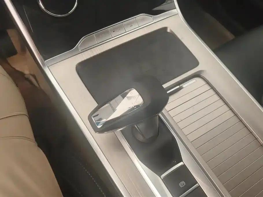 Starlight 2024 Explorer Edition 400T 4WD Starlight 7-Seater — миниатюра 16
