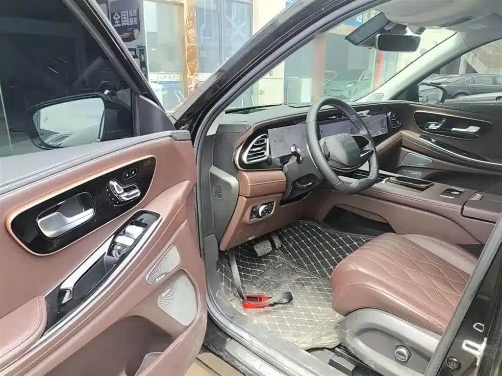 Starlight Moon 2024 International Edition 400T AWD Star Supreme 6-Seater — миниатюра 16