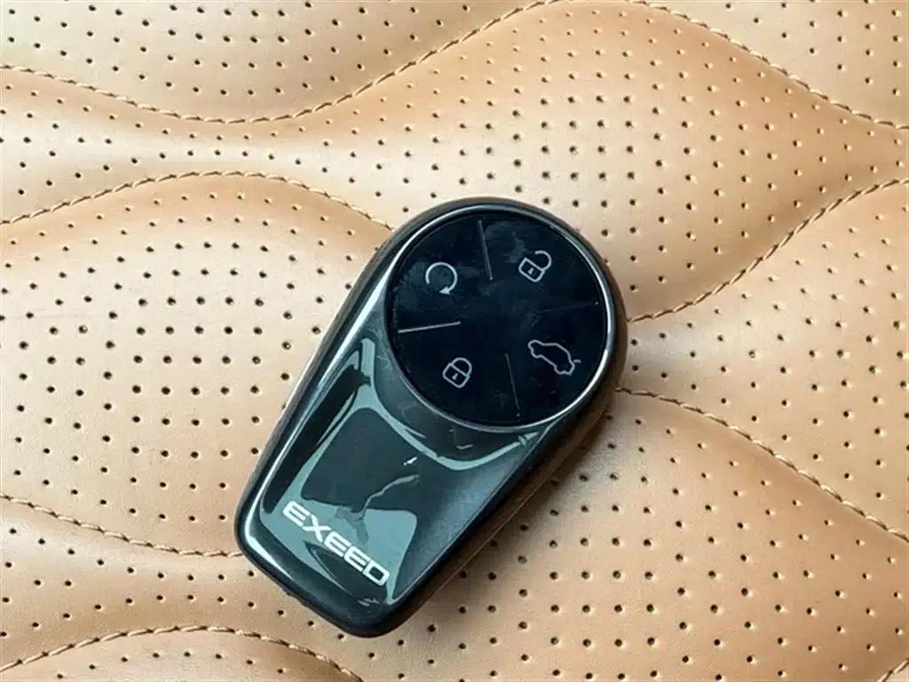 Exeed C-DM 2025 180 Ultra-Long Range 4WD 6-Seater — миниатюра 18