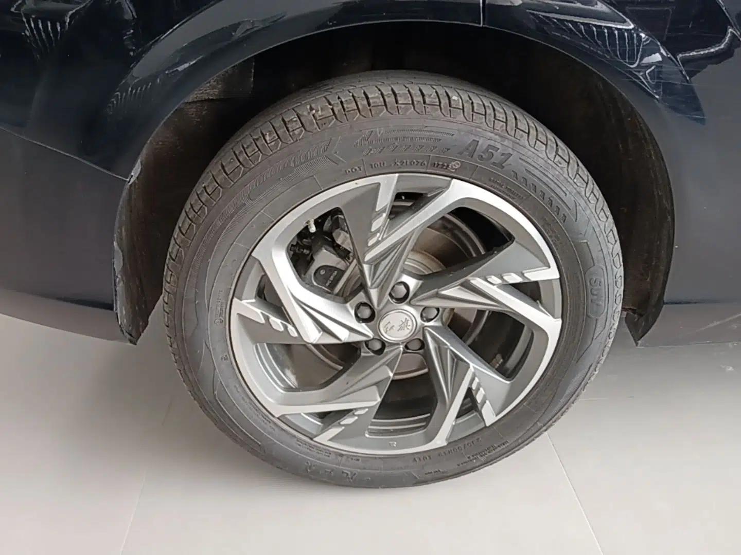 Hongqi HS3 PHEV 2024 PHEV 115km Jingwei Edition — миниатюра 10