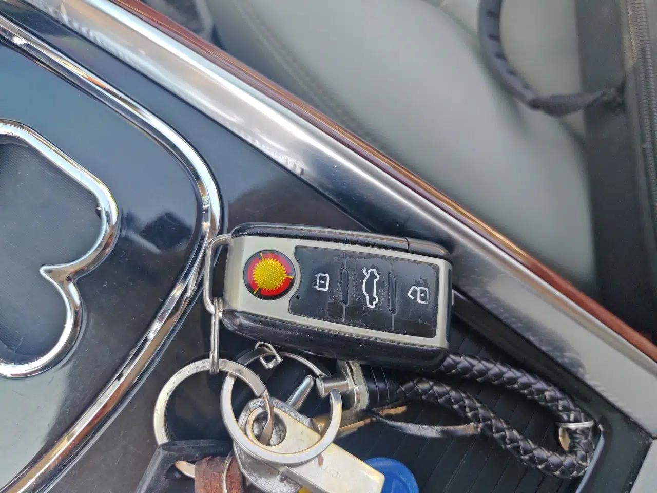 Hongqi H7 2013 3.0L Prestige Model — миниатюра 9
