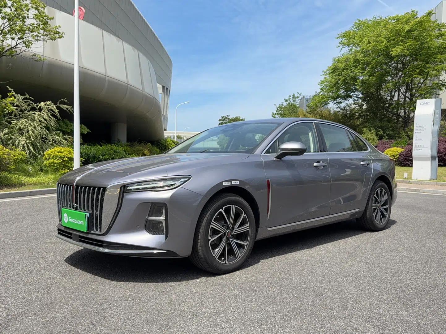 Hongqi H5 PHEV 2025 170 Super Hybrid Version — миниатюра 1