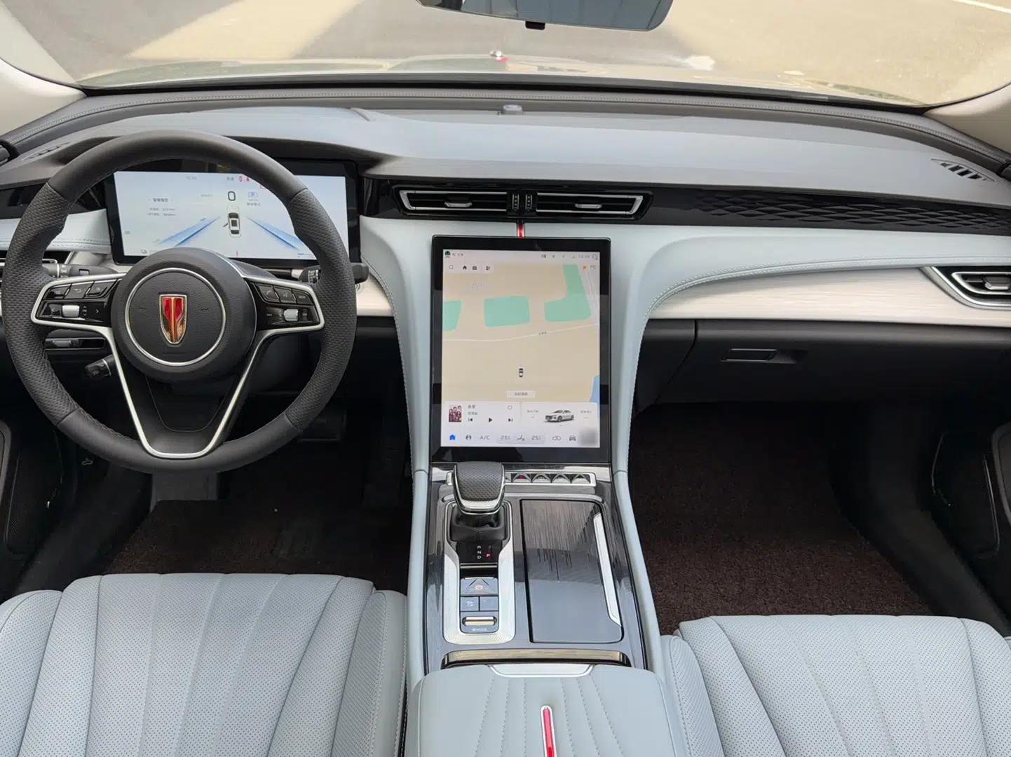 Hongqi H5 PHEV 2025 170 Super Hybrid Version — миниатюра 13