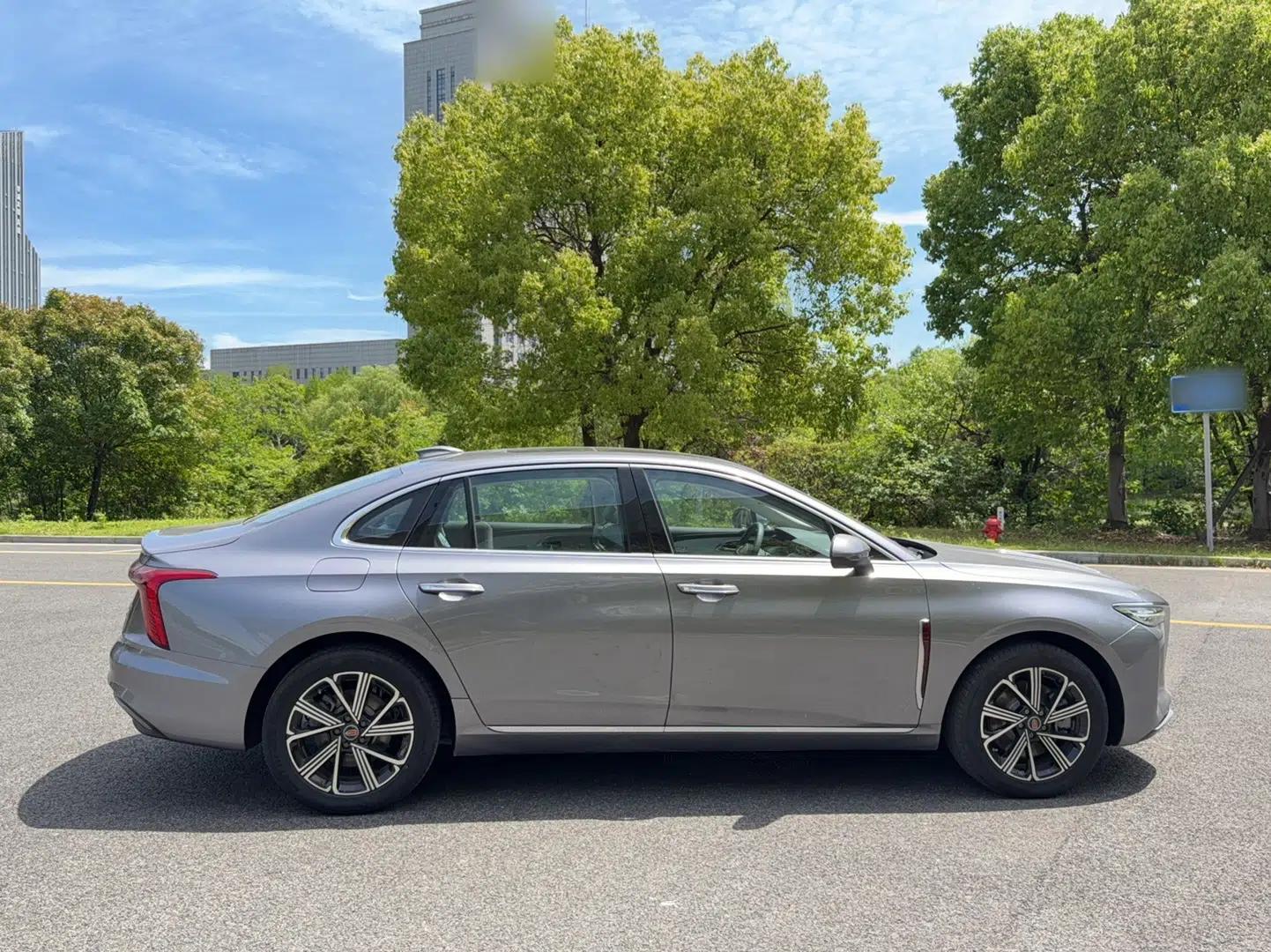 Hongqi H5 PHEV 2025 170 Super Hybrid Version — миниатюра 6