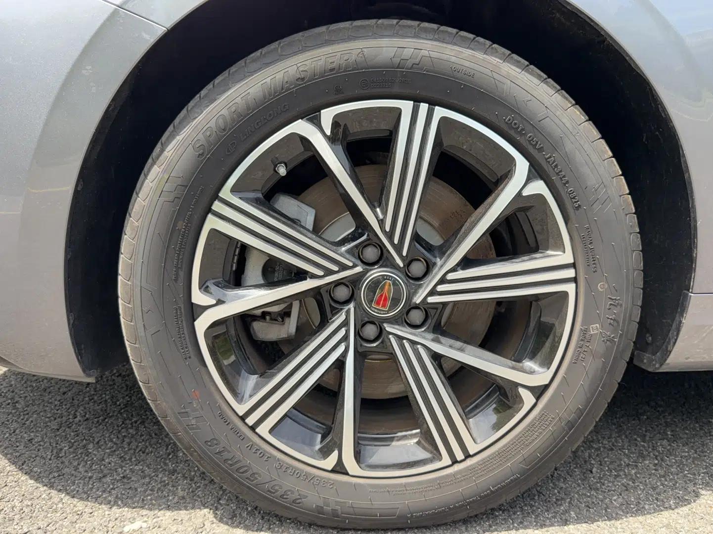 Hongqi H5 PHEV 2025 170 Super Hybrid Version — миниатюра 10