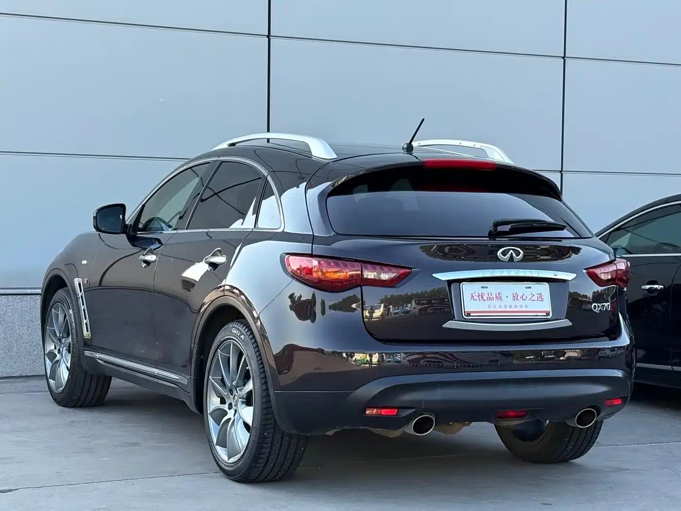 Infiniti QX70 2013 3.7L Super Edition — миниатюра 4