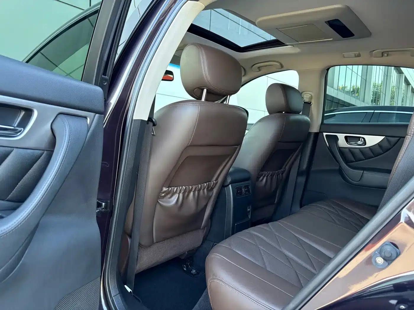 Infiniti QX70 2013 3.7L Super Edition — миниатюра 8