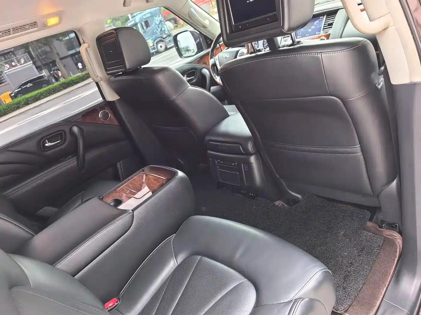 Infiniti QX80 2016 5.6L 4WD — миниатюра 11