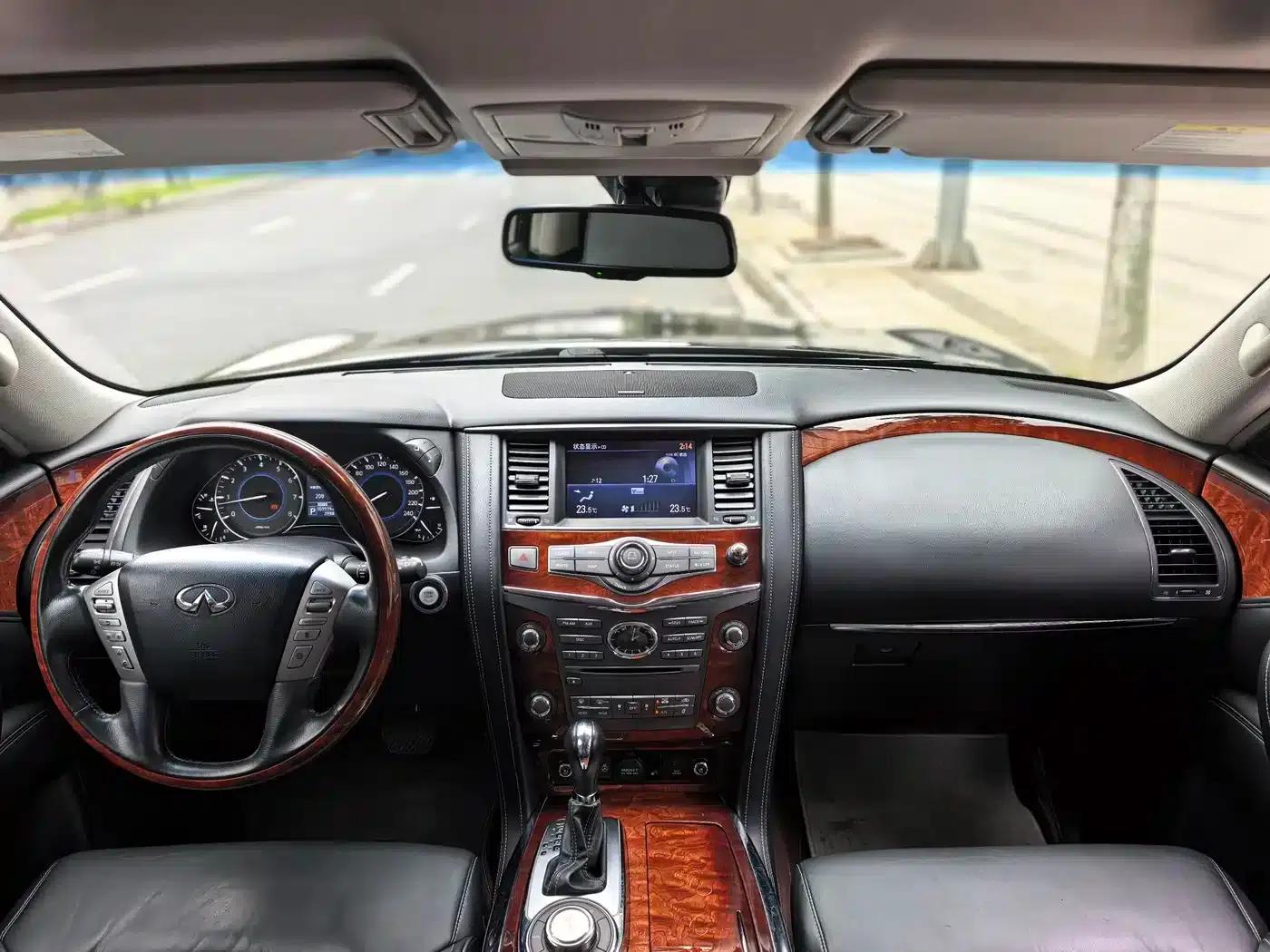 Infiniti QX80 2016 5.6L 4WD — миниатюра 12