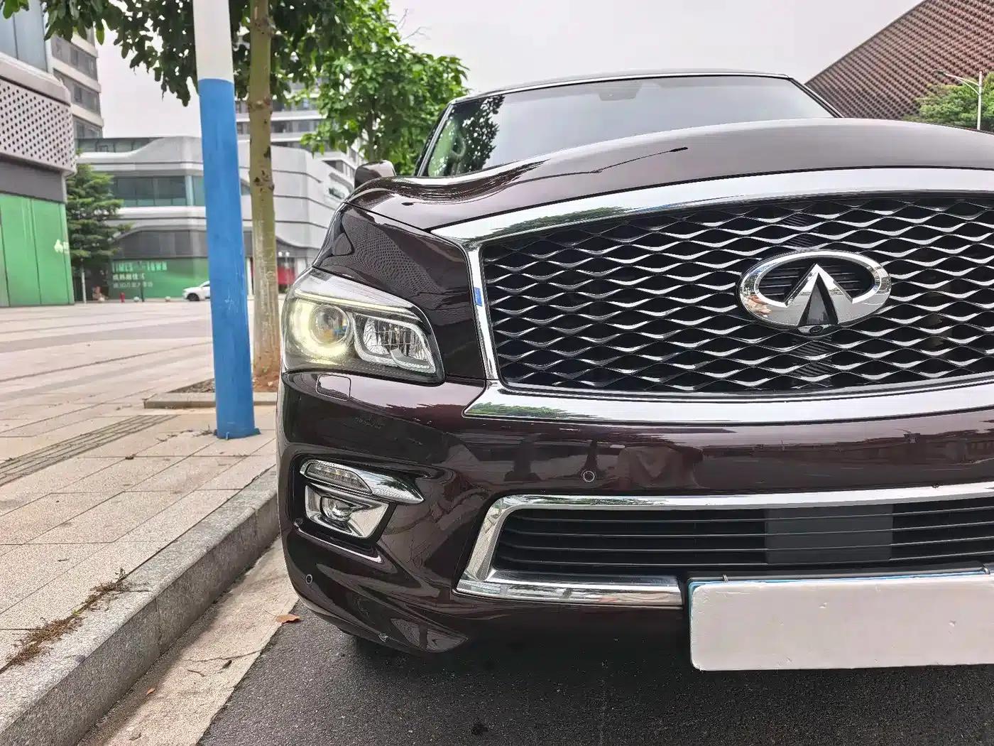 Infiniti QX80 2016 5.6L 4WD — миниатюра 3