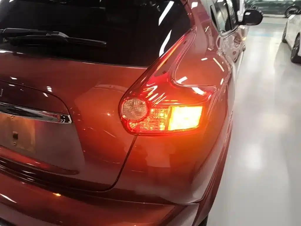 Infiniti ESQ 2014 1.6L Sporty Edition — миниатюра 8
