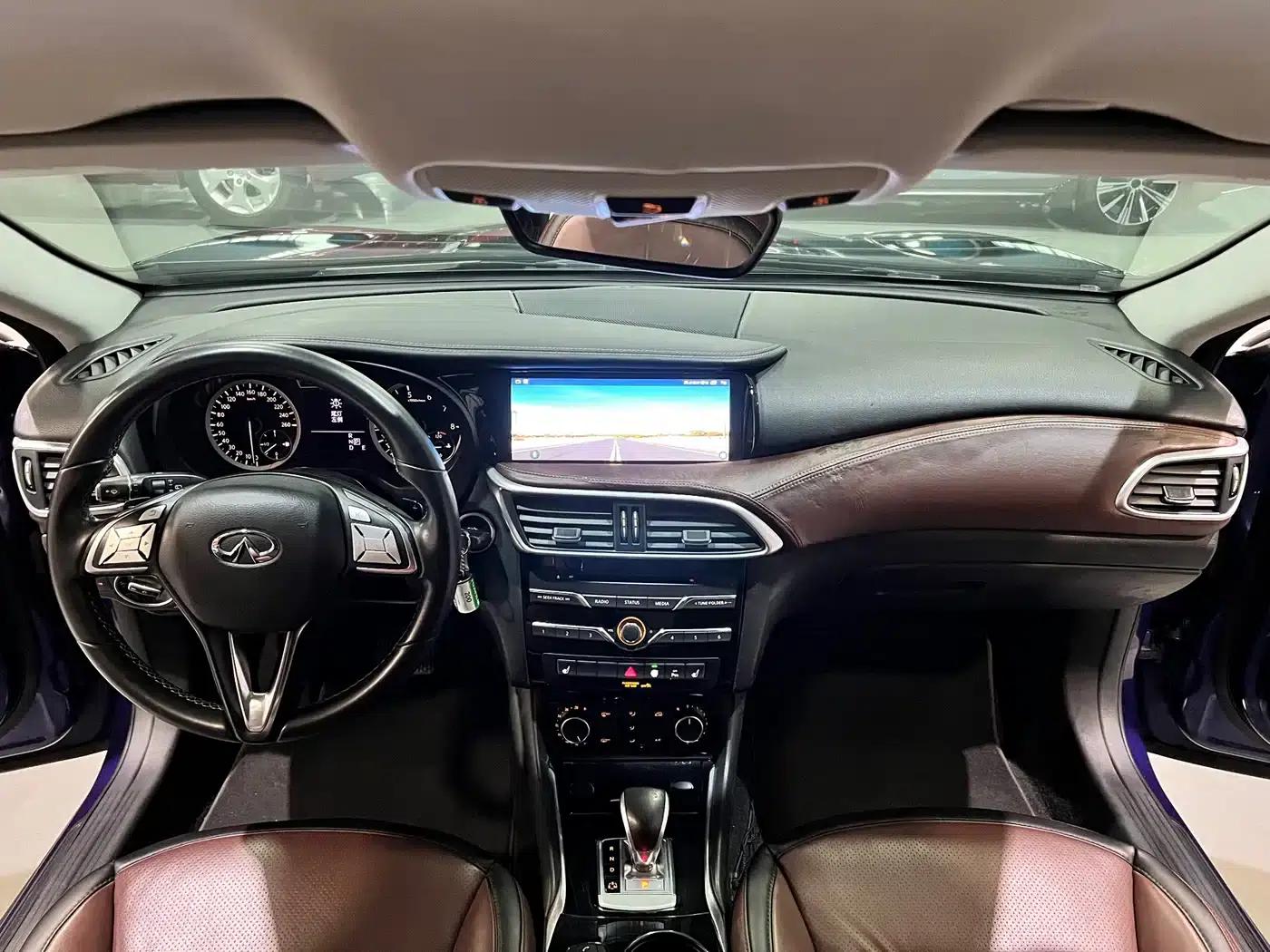 Infiniti QX30 2017 1.6T 2WD Fashion Edition — миниатюра 5