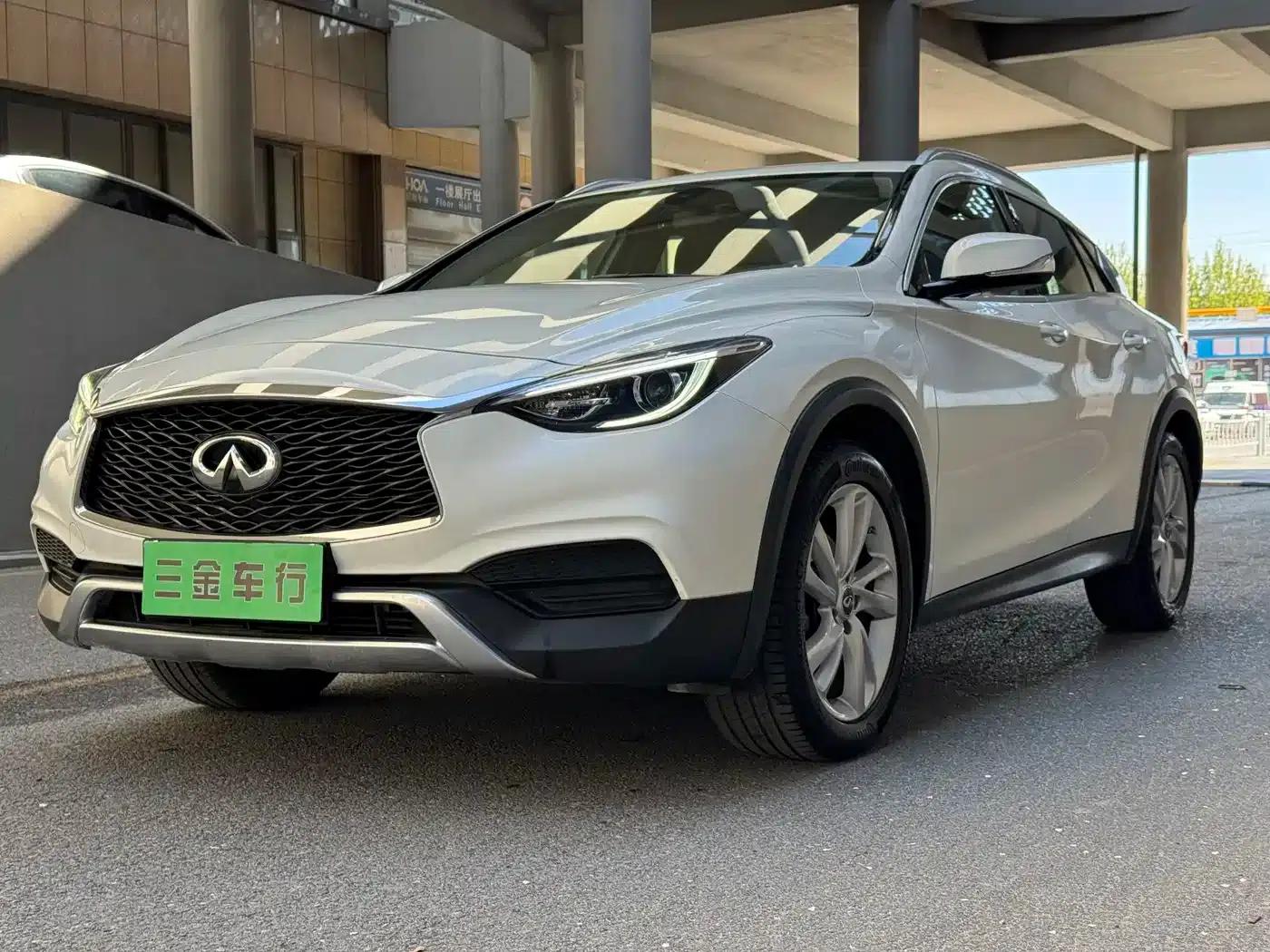 Infiniti QX30 2017 1.6T 2WD Fashion Edition — миниатюра 1