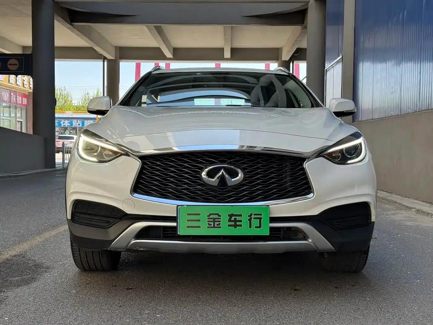 Infiniti QX30 2017 1.6T 2WD Fashion Edition — миниатюра 3