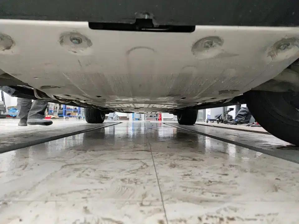 Looking up at the U8 L 2025 Dingshi Edition — миниатюра 9